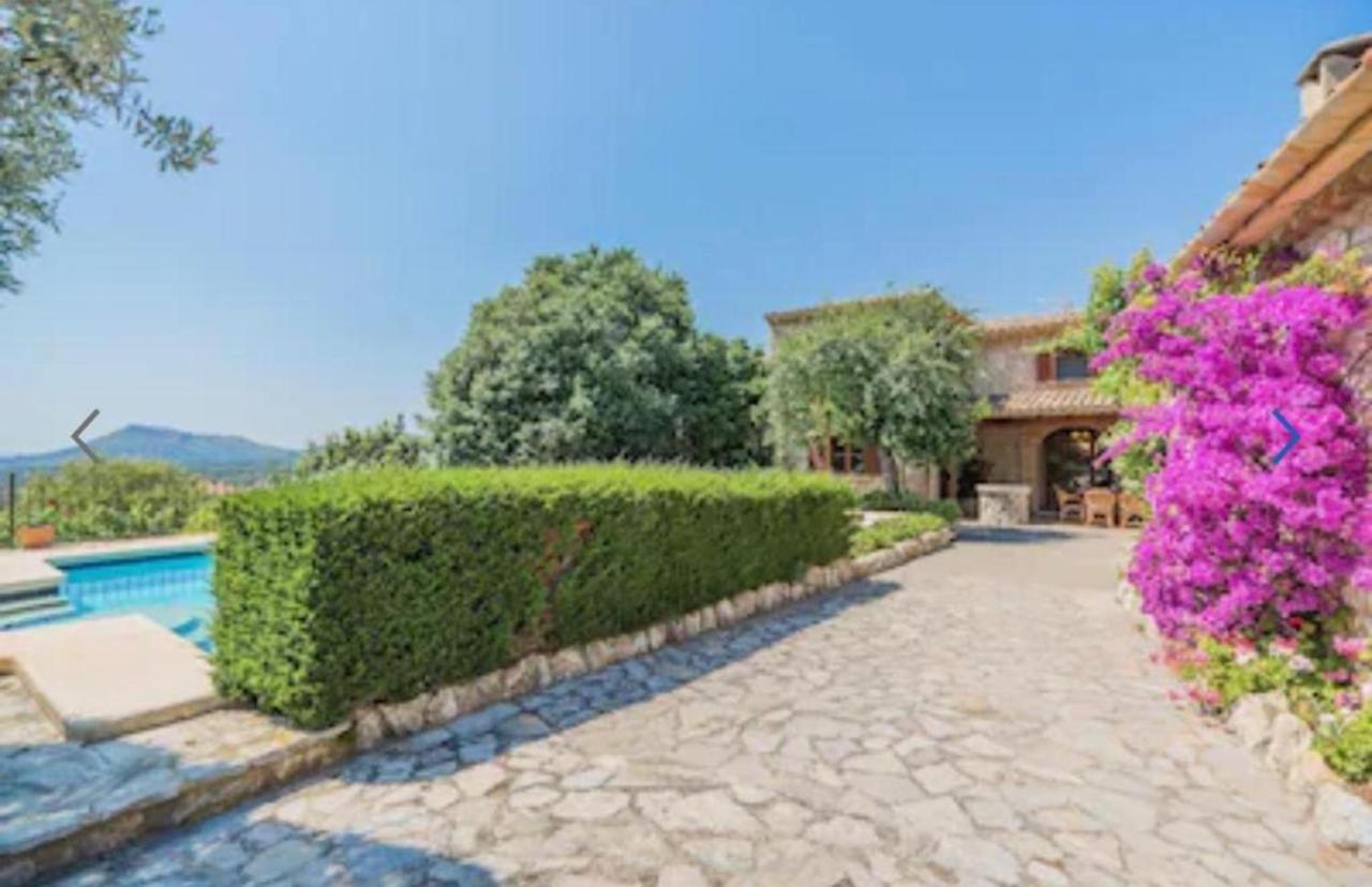 Mastaguera Villa *